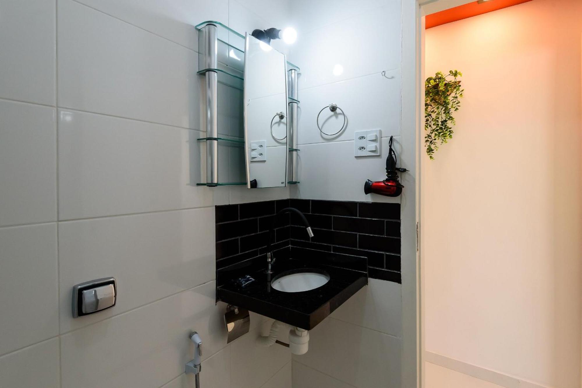 Apartamento 1qto Charmoso A 200m Da | Nsc 1085/1112 Rio de Janeiro